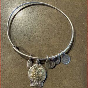 ALEX and ANI Bracelet Rafaelian SILVER 2018 SNOWGLOBE Snow Globe BANGLE